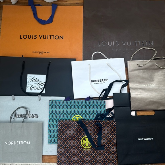 Luxury paper shopping totes - Picture 2 of 7